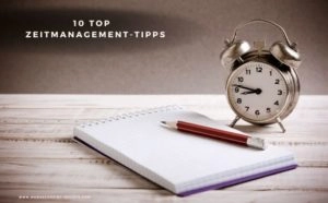 10 einfache Zeitmanagement Tipps für Mütter: Time-Blocking und mehr 1 Kennst du auch das Gefühl, dass der Tag einfach nicht genug Stunden hat, um all das zu erledigen, was auf deiner Liste steht? Das geht vielen so! Aber ich habe eine gute Nachricht für dich: Mit den richtigen Strategien kann man seine Zeit effizienter nutzen und den Alltagsstress reduzieren. Daher möchte ich dir meine 10 Top Zeitmanagement-Tipps vorstellen. Diese haben mir persönlich dabei geholfen, meinen Tag besser zu strukturieren und so mehr Freiraum für mich selbst und meine Familie zu schaffen. Also, lass uns gemeinsam in diese hilfreichen Ratschläge eintauchen und schauen, wie sie deinen Alltag einfacher und entspannter gestalten können.